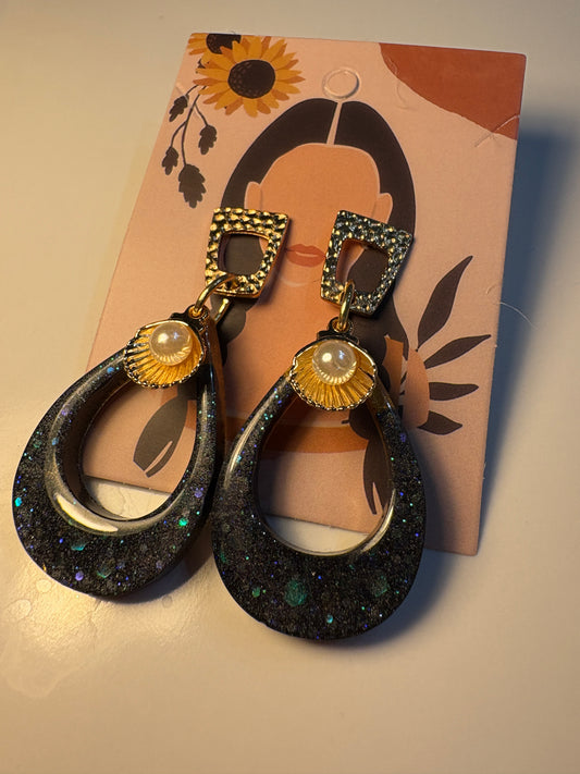 Boucles d'Oreilles Pendantes Noir Galaxie Perle Coquillage Doré - SINA