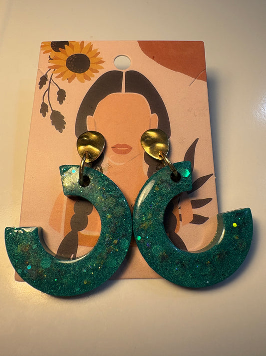 Boucles d'Oreilles Pendantes Croissant Turquoise Paillettes Dorées - SOLENE